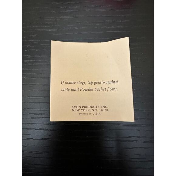Vintage Avon Charisma Powder Sachet Perfumed Glass Shaker Red Velvet Bow 1.5 Oz - Picture 2 of 8